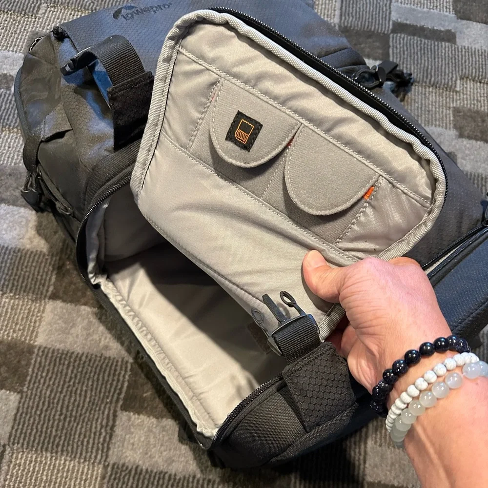 Lowepro camera bag - never used
